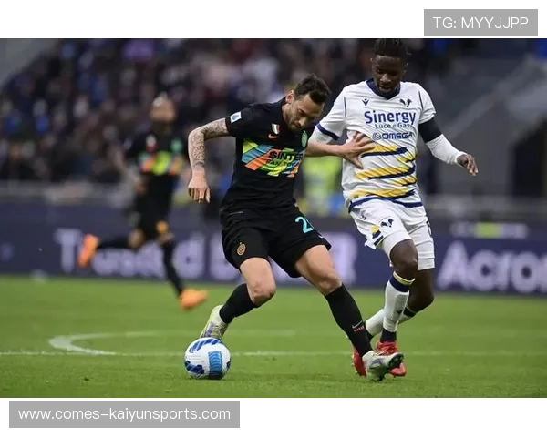 国米卢卡库反越位推射球门应声入网，助力蓝黑军团胜利